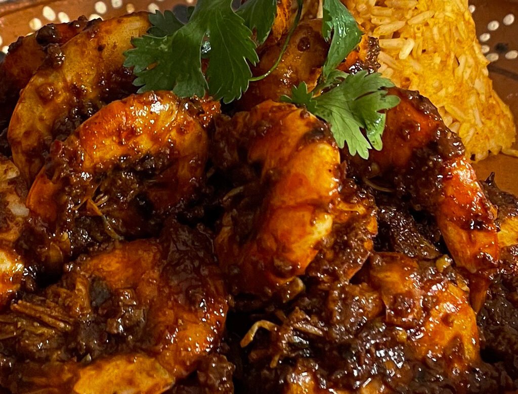 CAMARONES ENCHIPOTLADOS