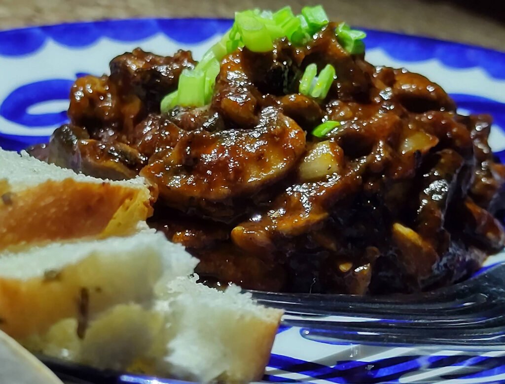 CHAMPIÑONES CON MOLE